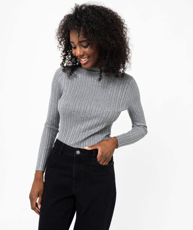 Pull en maille côtelée à col montant femme